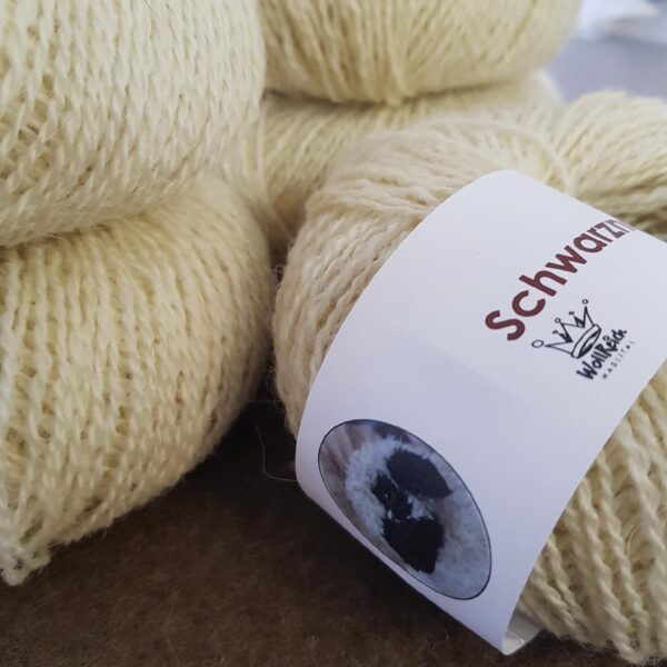 Strickwolle Schwarznasen Lämmli 50 gr